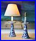 A-Pair-Vintage-Hand-Painted-Blue-White-Candlestick-Brass-Hall-Side-Table-Lamps-01-rjhu