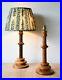 A-Pair-of-Vintage-Turned-Wood-Candlestick-Column-Hall-Bed-Side-Table-Lamps-01-uwtw