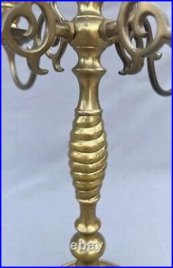 STUNNING FIVE ARM FRENCH VINTAGE BRASS CANDELABRA 1,6kg (LOT 6013)