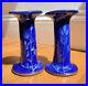 Vintage-Wellfleet-Pottery-Cobalt-Blue-Floral-Design-Candlesticks-Signed-No-Chips-01-ytxe