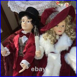 Vtg Animated Christmas Carolers 27 Victorian Couple Lighted Candlesticks Exc