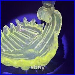 Vtg Murano Venice Iridescent Blown Glass Shell Candlestick Holder Italy Glows